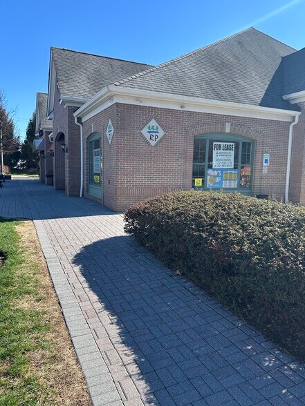 More Photos Of 301-305 Main St, Butler Storefront For Lease