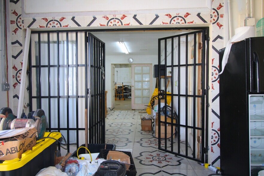 More Photos Of 34 E 9th St, Hialeah Distribution For Lease