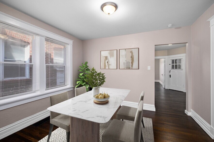 More Photos Of 5039-5041 Chippewa St, Saint Louis Multifamily For Sale