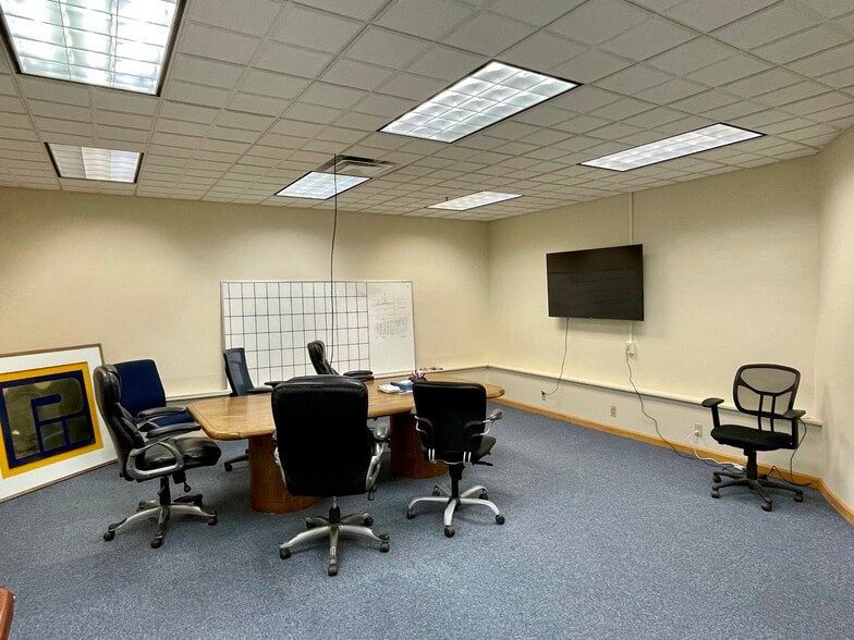 More Photos Of 48 Commercial St, Lewiston Light Manufacturing For Lease