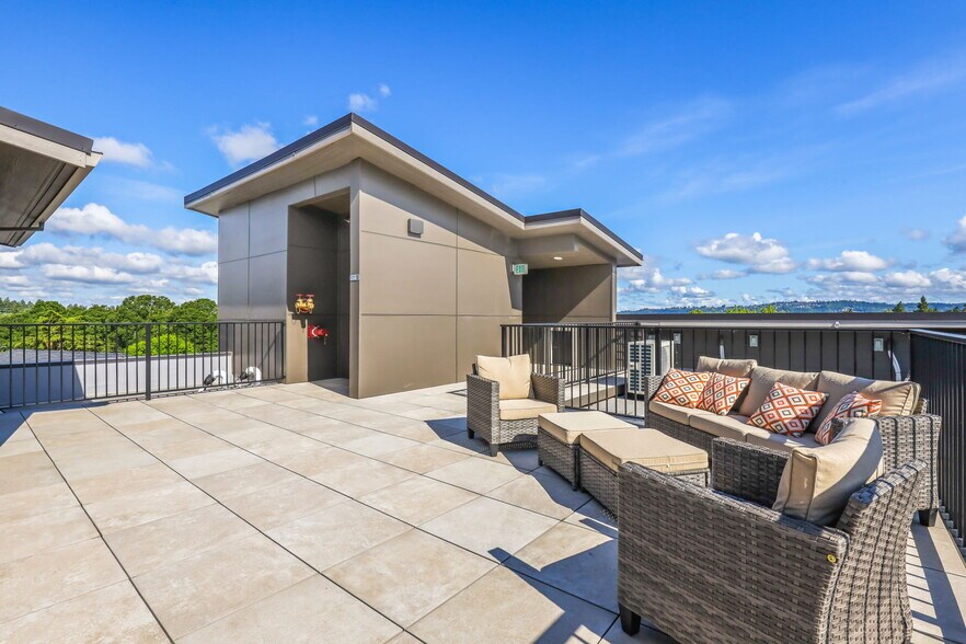 More Photos Of 22025 NE Halsey St, Fairview Apartments For Lease