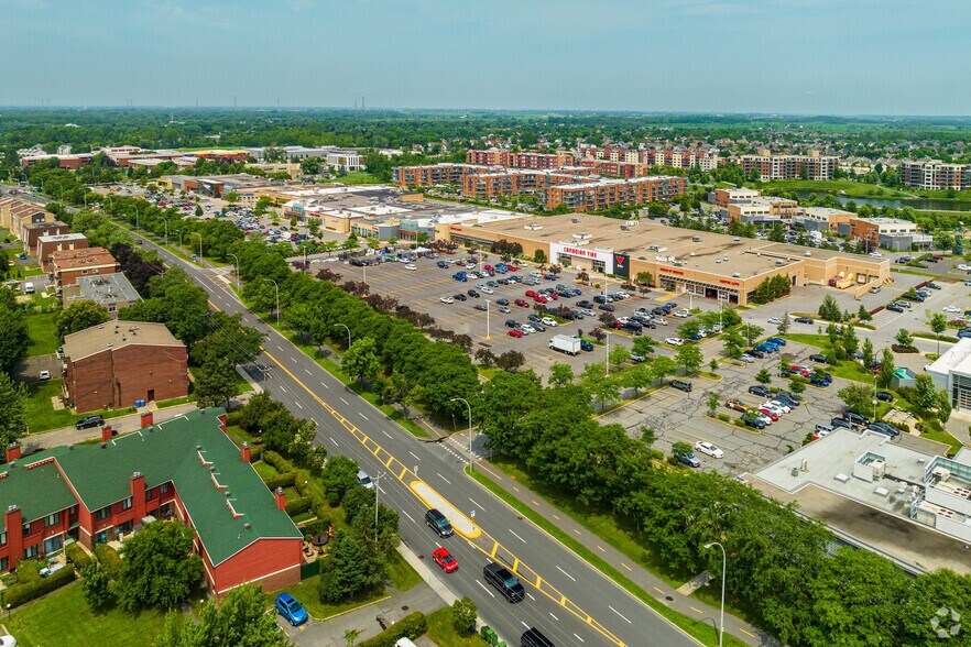 More Photos Of 999-1001 Boul De Montarville, Boucherville Storefront Retail Office For Lease