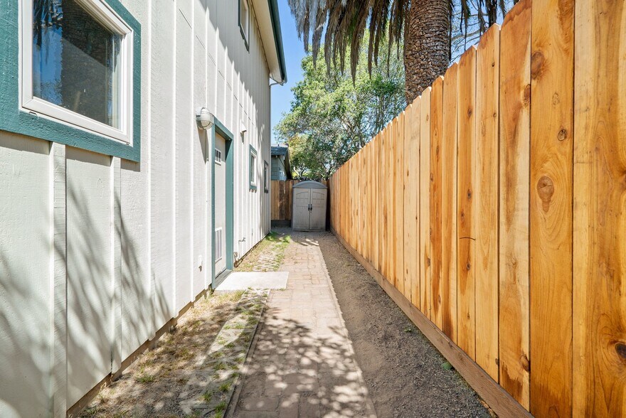 More Photos Of 518 Capitola Ave, Capitola Multifamily For Sale