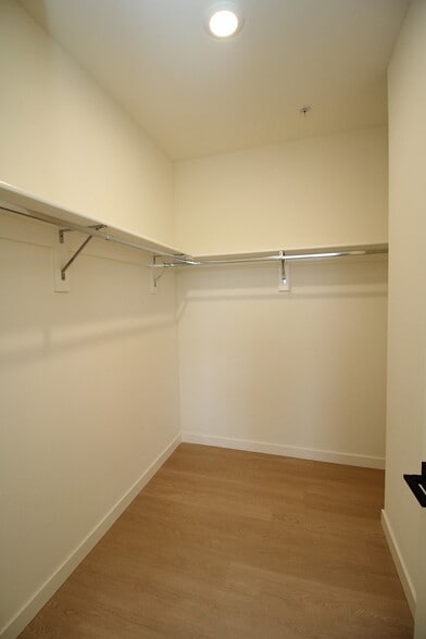 More Photos Of 7530 N Richmond Ave, Portland Apartments For Sale