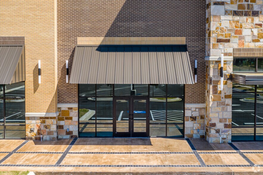 More Photos Of Chenal Pky, Little Rock Unknown For Lease