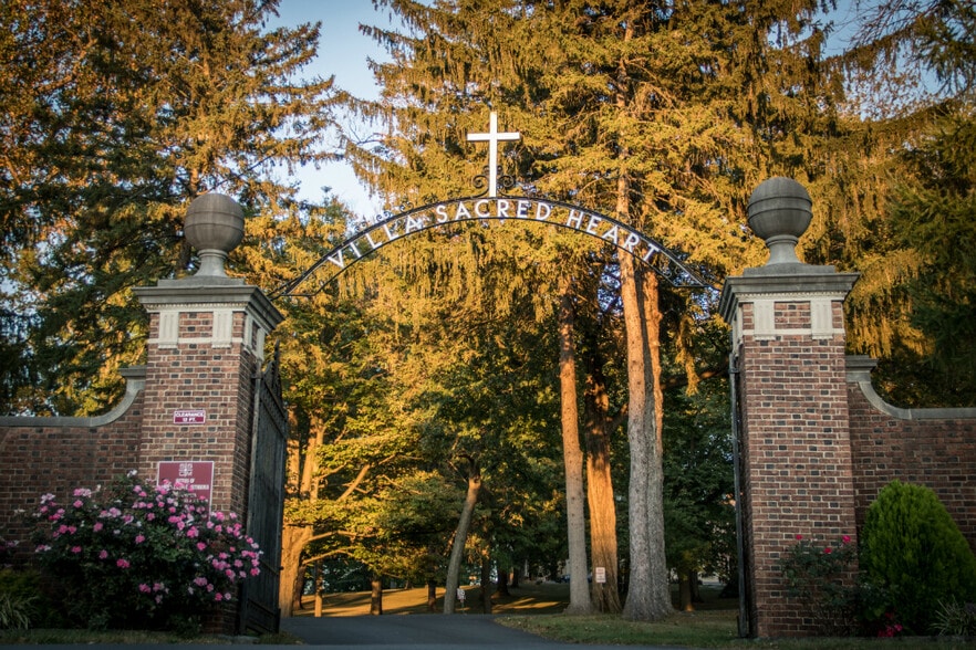 More Photos Of 1002 Railroad St, Danville Specialty For Sale