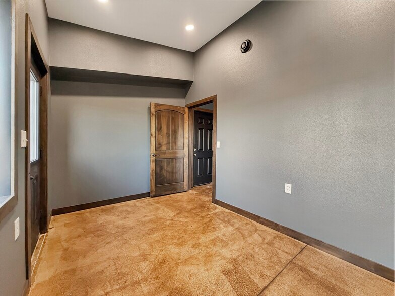 More Photos Of 3050 Highway 52 South, Minot Light Distribution For Lease