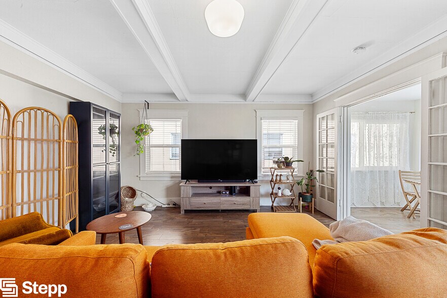 More Photos Of 1142-1148 E 1st St, Long Beach Apartments For Sale
