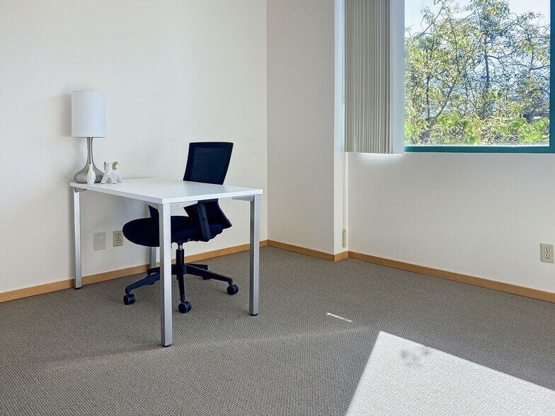 More Photos Of 1421 Guerneville Rd, Santa Rosa Coworking Space
