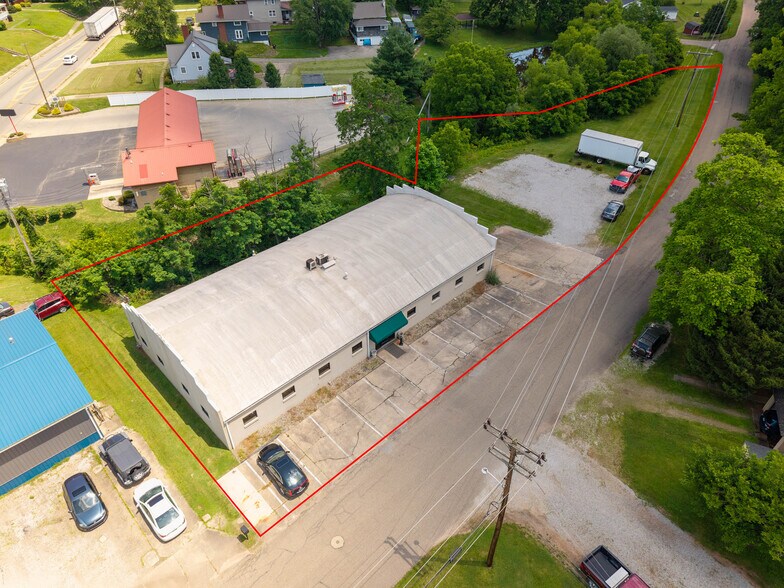 More Photos Of 101 Rathbone Rd, Marietta Flex For Sale