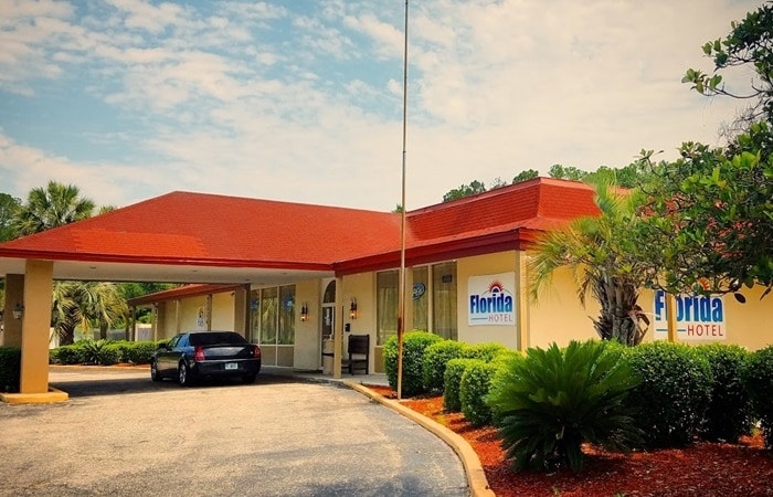 More Photos Of 852374 US Highway 17, Yulee Hotel For Sale