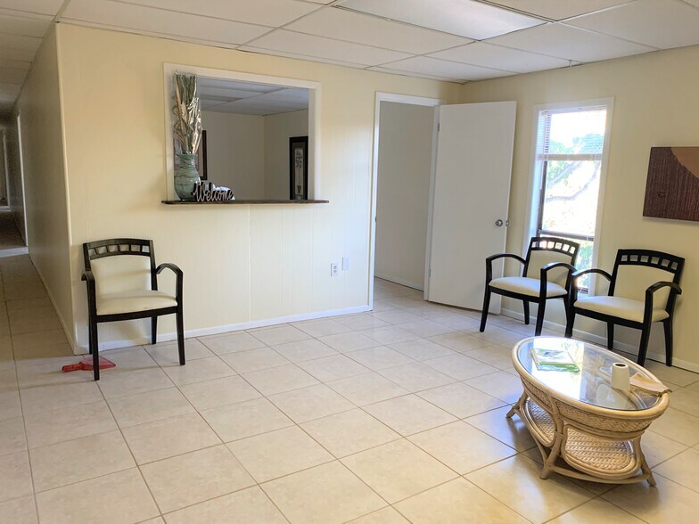 More Photos Of 1933 Whitfield Park Loop, Sarasota Warehouse For Lease