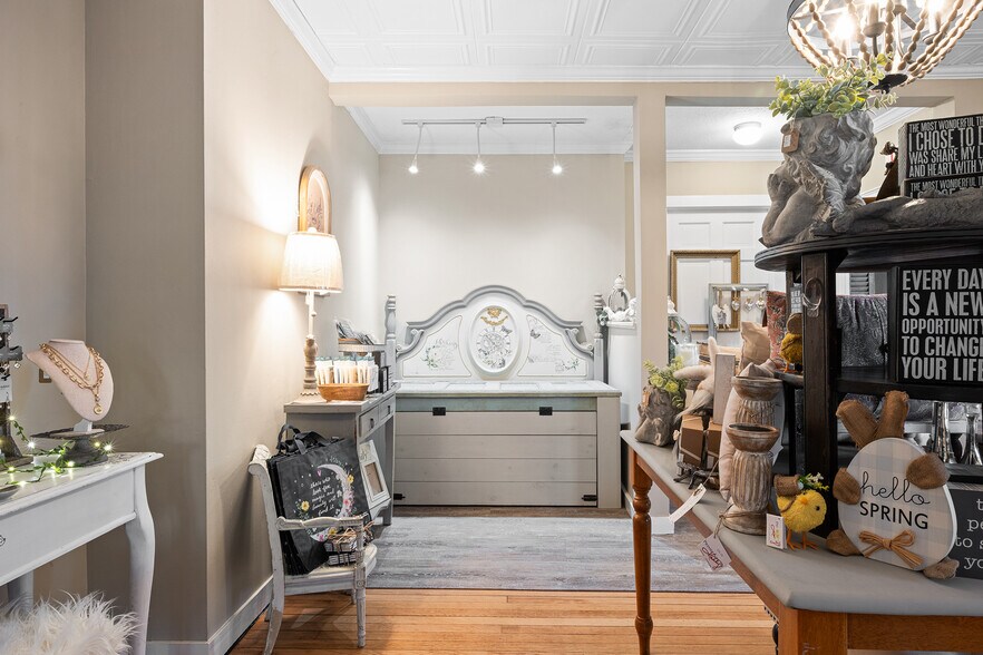 More Photos Of 2 Norwich Rd, East Haddam General Retail For Sale