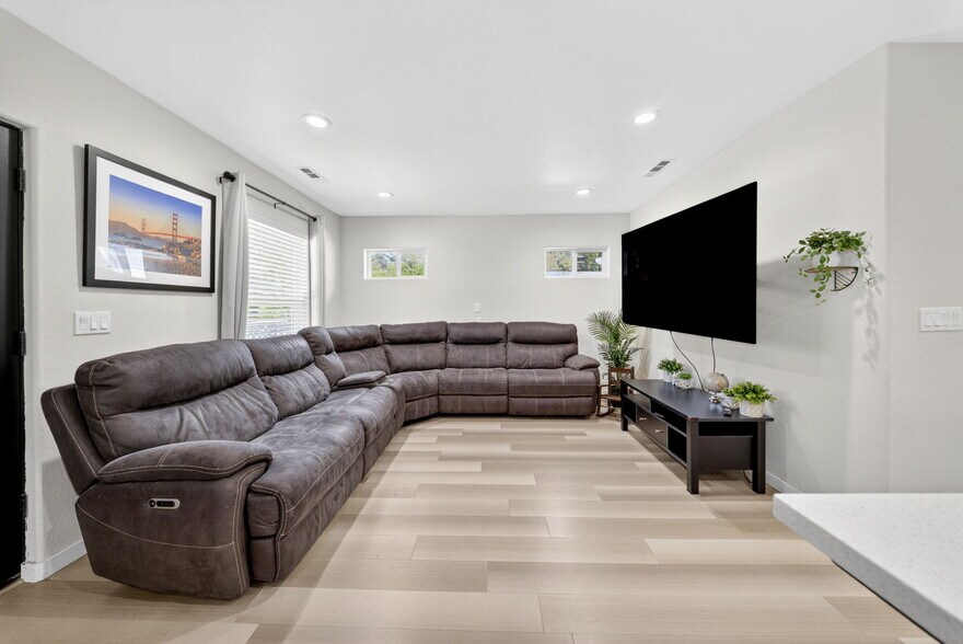More Photos Of 919 Old Canyon Rd, Fremont Multifamily For Sale