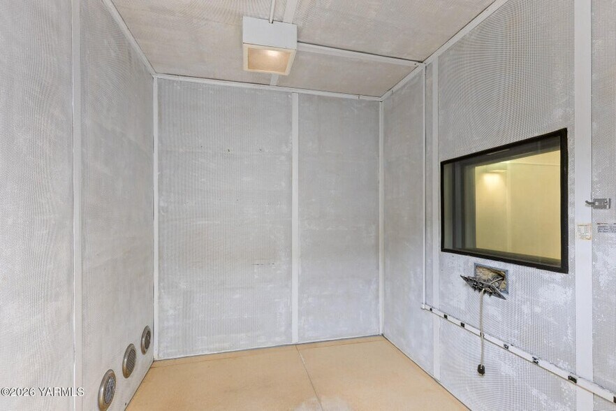 More Photos Of 303 S 12th Ave, Yakima Medical For Sale
