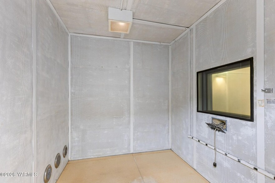 More Photos Of 303 S 12th Ave, Yakima Medical For Sale