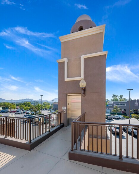 More Photos Of 11808-11868 Rancho Bernardo Rd, San Diego Unknown For Lease