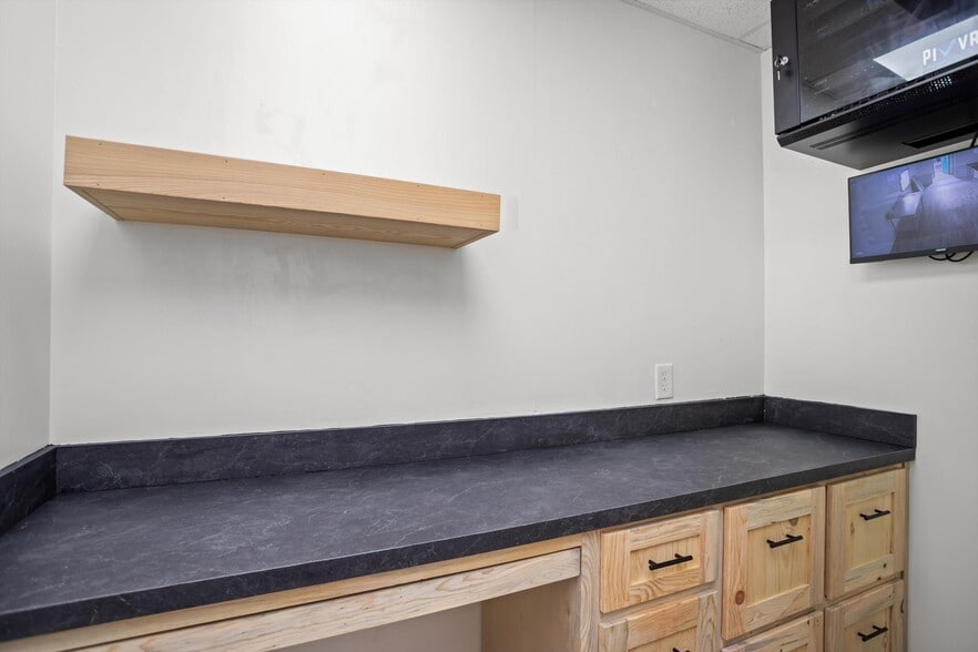 More Photos Of 6893 TX-19, Crockett Freestanding For Sale