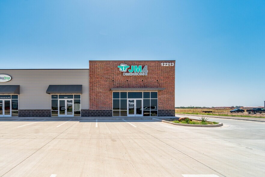More Photos Of 12213 University Ave, Lubbock Showroom For Lease
