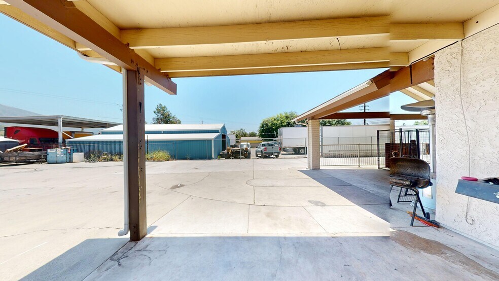 More Photos Of 18900 Cajon Blvd, San Bernardino Warehouse For Sale