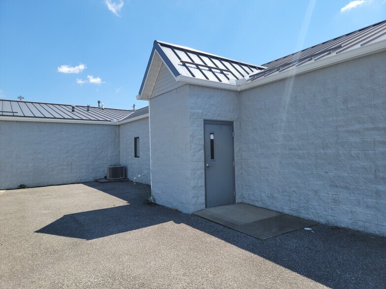 More Photos Of 694 Beverly Pike, Elkins Office For Lease