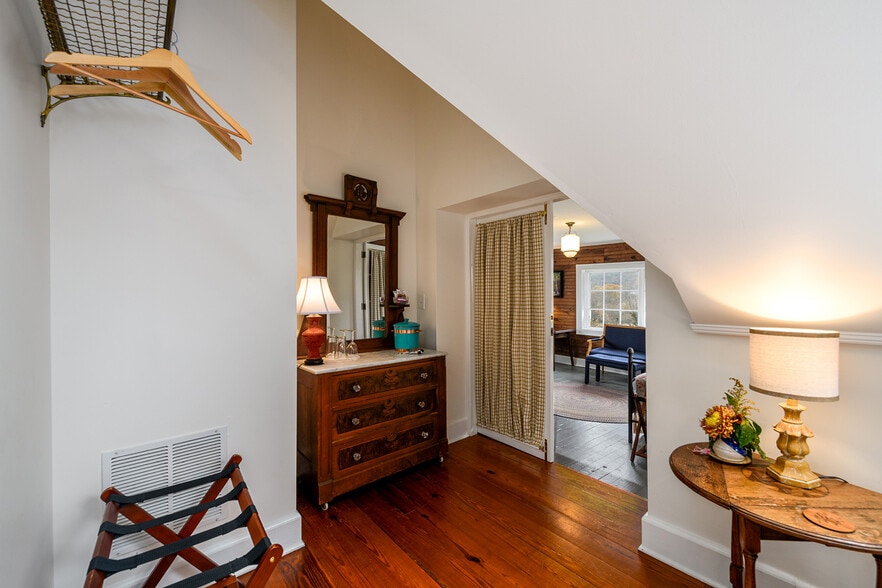 More Photos Of 1526 Highway 255 N, Sautee Nacoochee Hotel For Sale