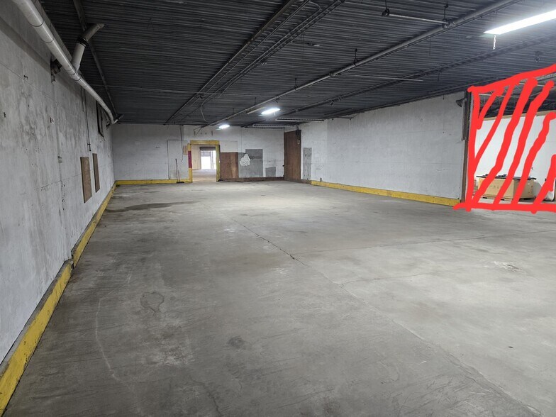 More Photos Of 15500 Woodrow Wilson St, Detroit Industrial For Lease