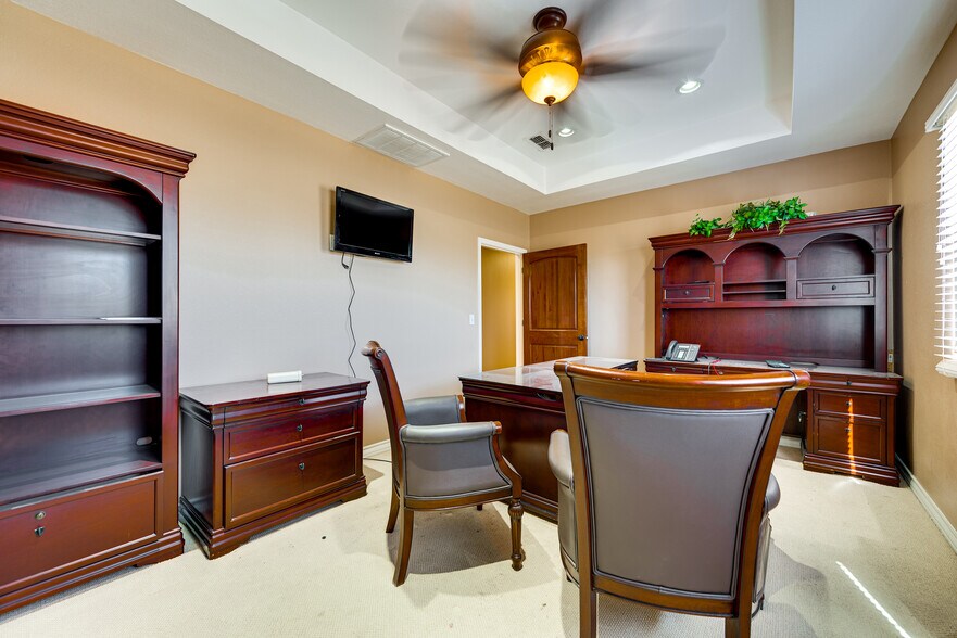 More Photos Of 14625 N Hollyhock Ave, Gardendale Warehouse For Sale