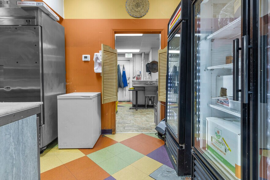 More Photos Of 14 W Main St, Carmel Storefront Retail Office For Sale