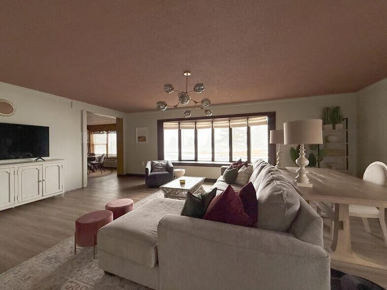 More Photos Of 600 22nd St, Benson Hotel For Sale