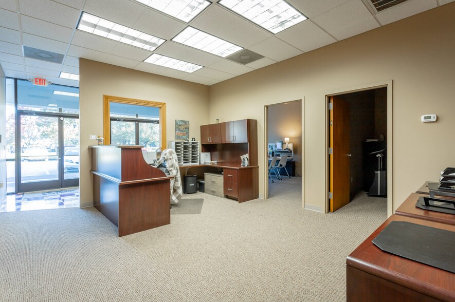 More Photos Of 7610 Hamilton Park Dr, Chattanooga Office For Sale