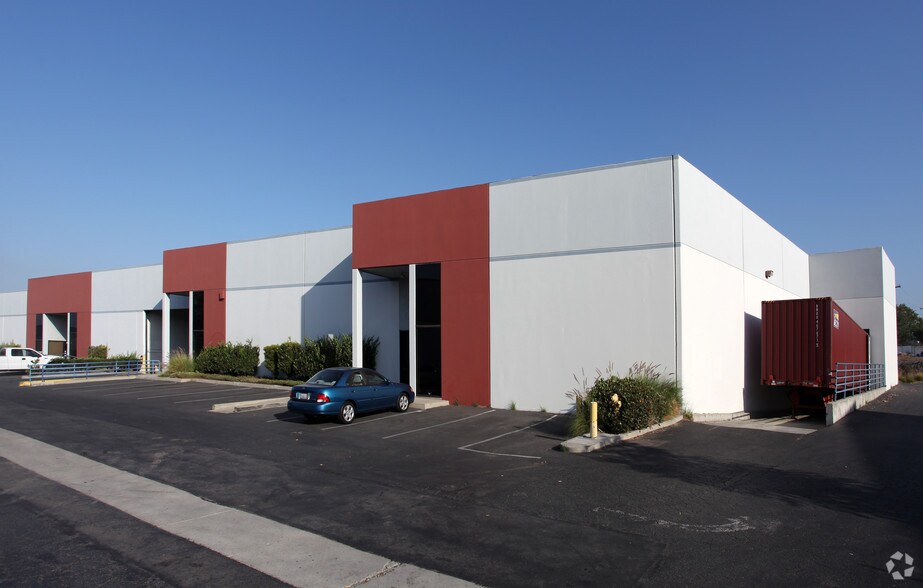 More Photos Of 14900-14918 S Figueroa St, Gardena Warehouse For Lease