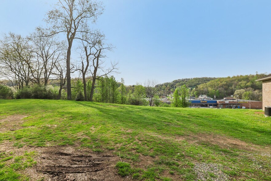 More Photos Of 30 Terrace Ave, Leechburg Office For Sale