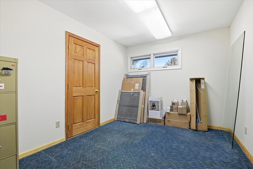 More Photos Of 647 Route 739, Lords Valley Office For Sale