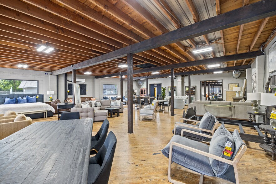 More Photos Of 764 E Seventh St, Lexington Warehouse For Sale