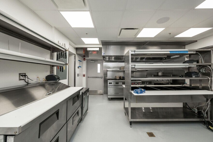 More Photos Of 532 Margaret St, Key West Restaurant For Sale