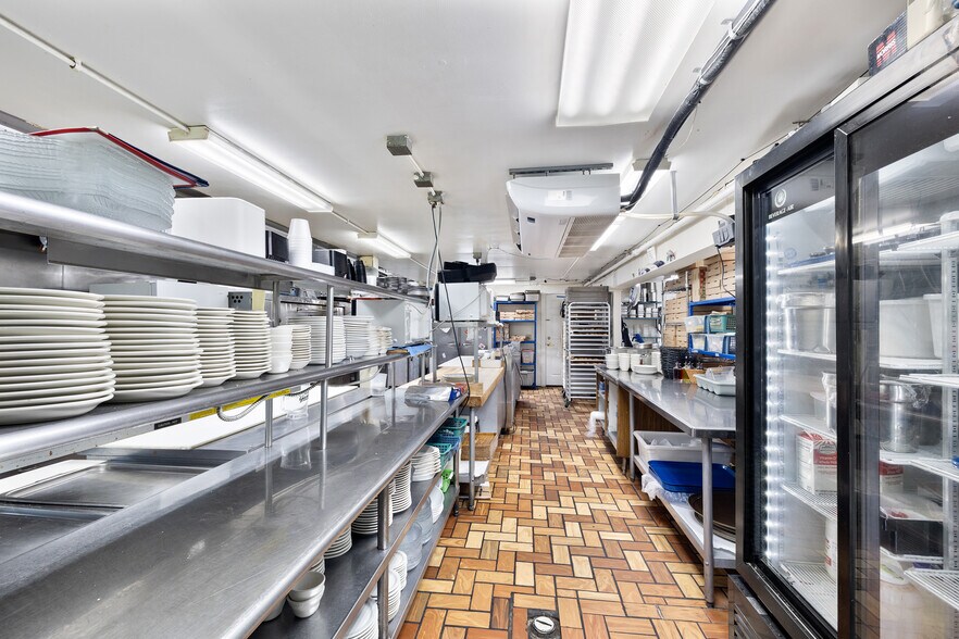 More Photos Of 130 Chapel St, New Shoreham Storefront Retail Residential For Sale