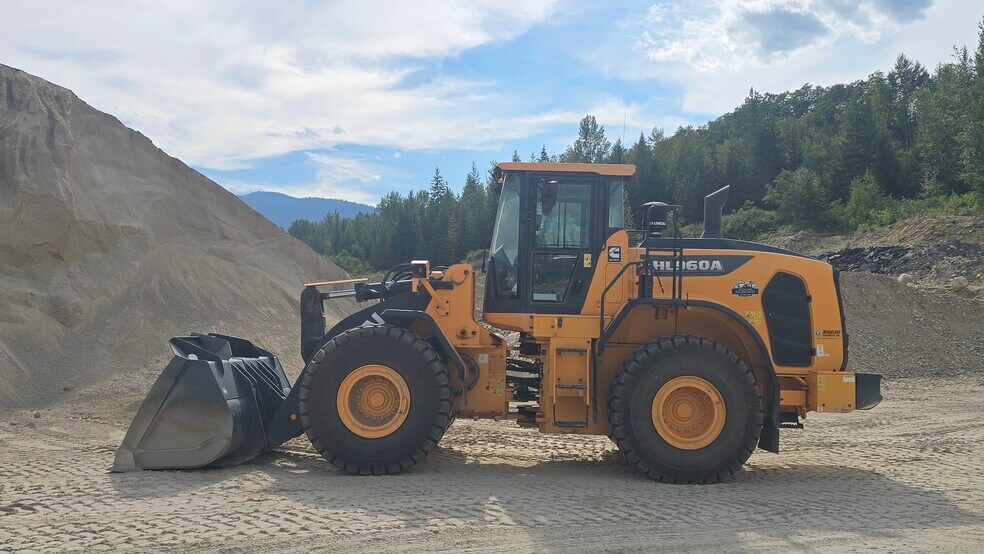 More Photos Of 1500 Hot Springs Rd, Nakusp Industrial For Sale