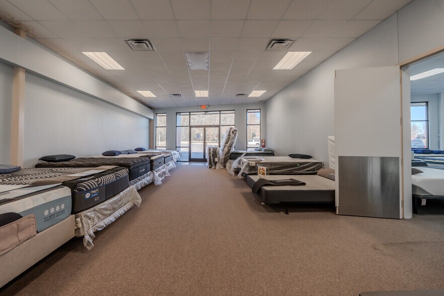 More Photos Of 1088 S Pendleton St, Easley Freestanding For Lease