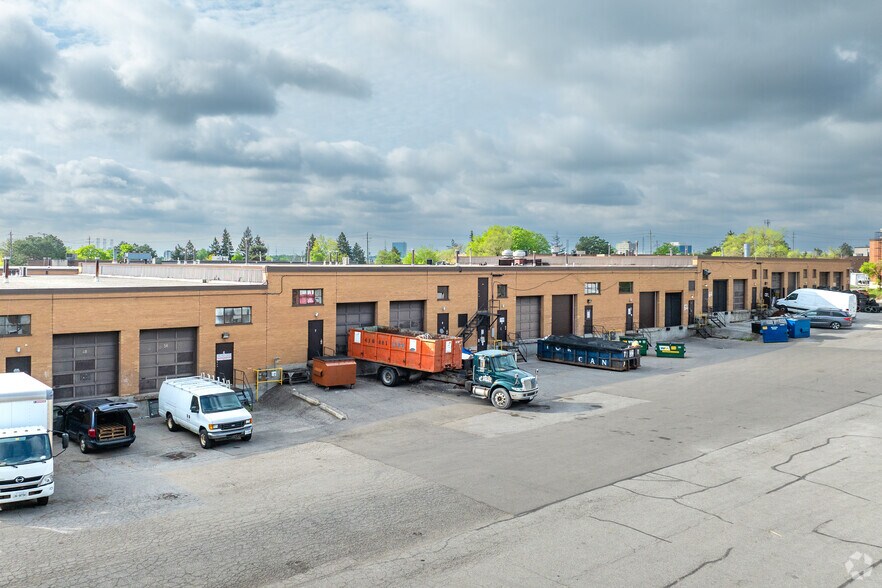 More Photos Of 40 Magnetic Dr, Toronto Warehouse For Lease