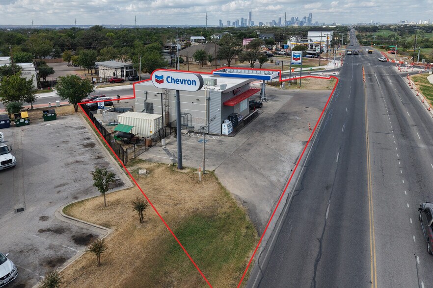 Primary Photo Of 4611 E Martin Luther King Jr, Austin Service Station For Sale