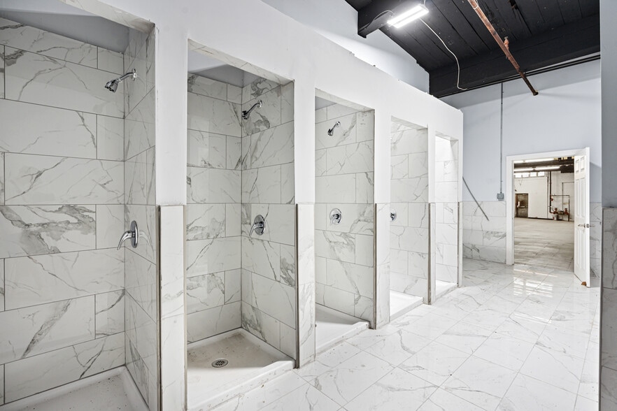 More Photos Of 4150 Kensington Ave, Philadelphia Warehouse For Lease