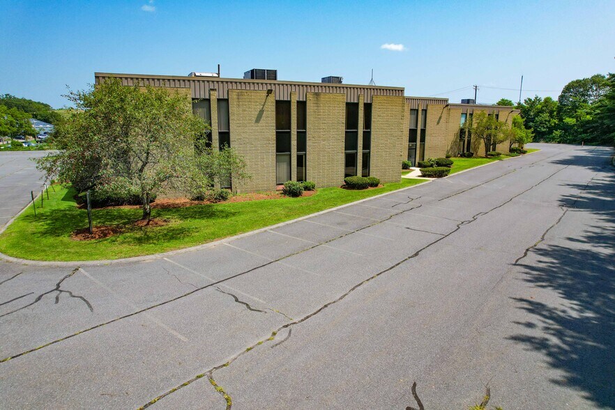 Primary Photo Of 526 Boston Post Rd, Wayland Office For Lease