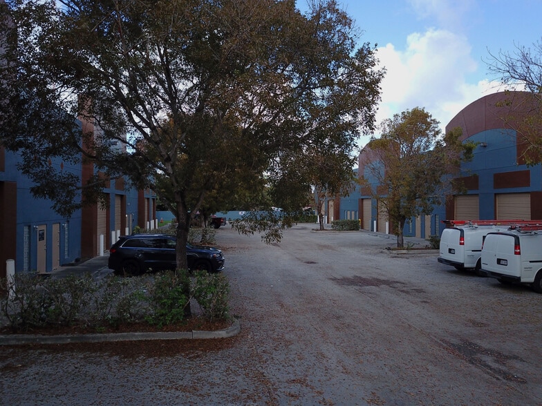 More Photos Of 20200 NW 2nd Ave, Miami Warehouse For Sale