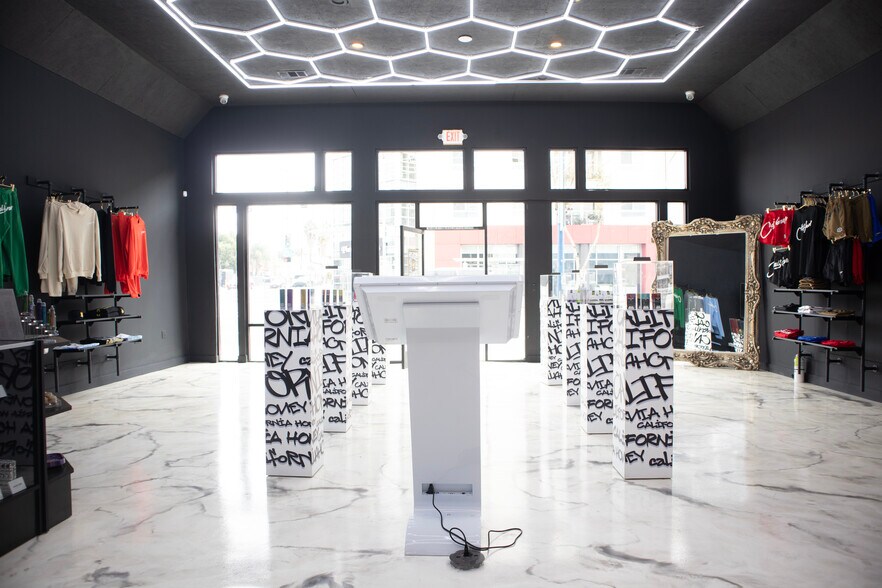 Primary Photo Of 1257-1261 N La Brea Ave, Los Angeles Freestanding For Lease