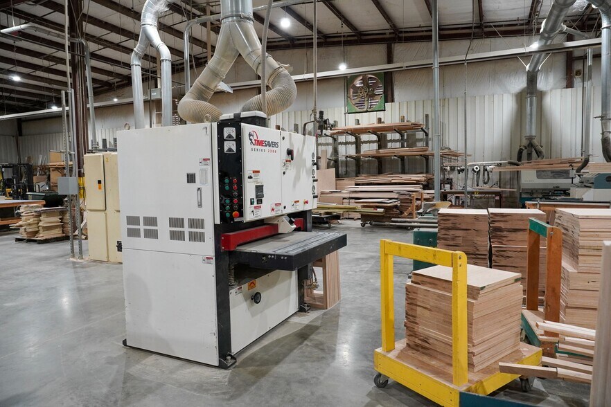 More Photos Of 4150 L&N Turnpike rd, Hodgenville Manufacturing For Sale