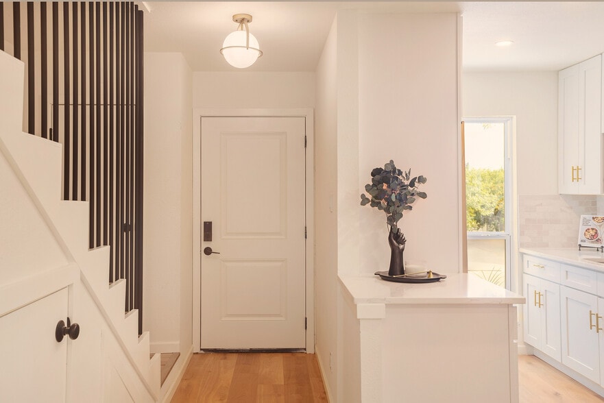 More Photos Of 3802 Southway Dr, Austin Apartments For Sale