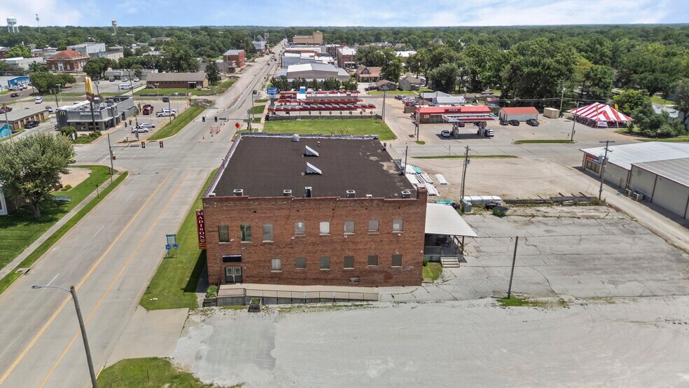 More Photos Of 415 W Madison Ave, Iola Restaurant For Sale