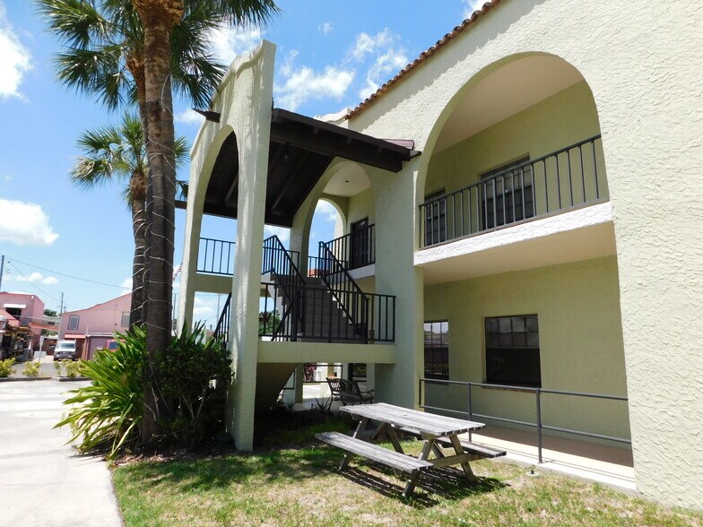 More Photos Of 319 River Edge Blvd, Cocoa Office For Lease