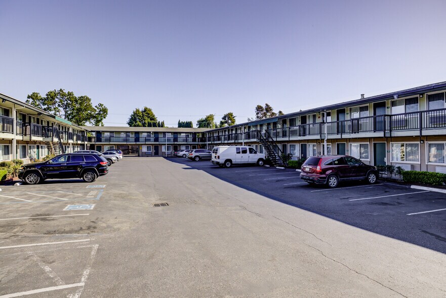 More Photos Of 2930 El Camino Real, Santa Clara Hotel For Sale